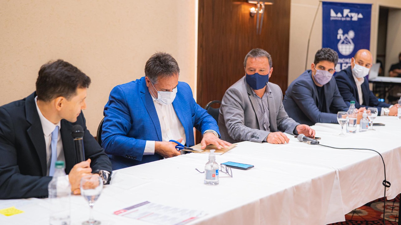 Inició el proceso de licitación de 160 viviendas en Chilecito
